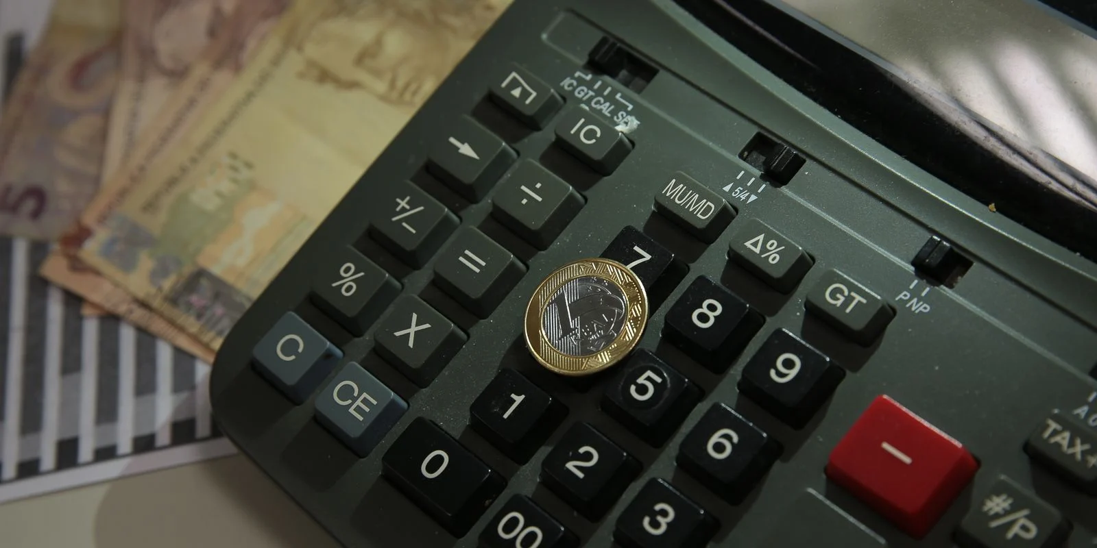 governo central tem superávit primário de r$ 36,5 bi em outubro, diz tesouro