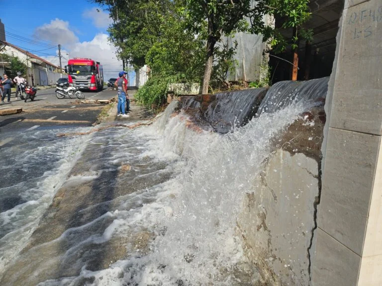 campina grande: famílias atingidas por rompimento de reservatório recebem auxílio emergencial de r$ 3.500