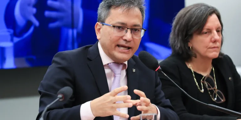 projeto contra devedor contumaz mira r$26 bi e grupo refit, diz secretário