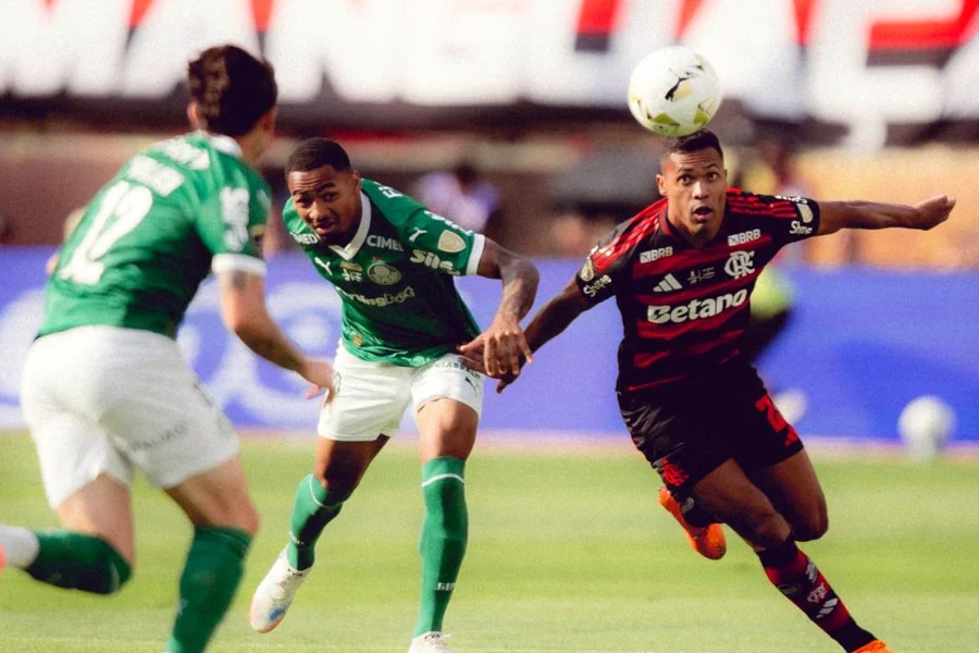 flamengo é tetra da libertadores! herói improvável vence palmeiras em final eletrizante no peru