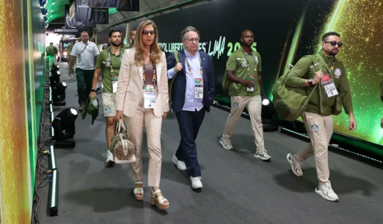 leila pereira lamenta derrota na libertadores, mas exalta palmeiras: 'só conquista quem chega'