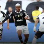 corinthians e botafogo empatam em 2 a 2 em jogo crucial para ambos no brasileirão
