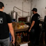 fábrica clandestina de bebidas é desarticulada em campina grande pela polícia civil