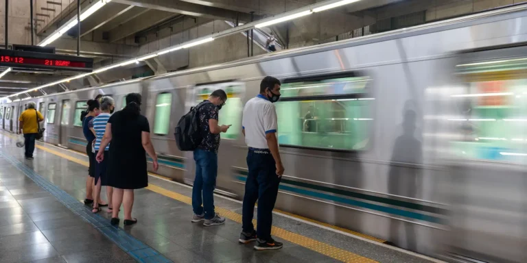 metrô de sp: pagamento por aproximação expande para mais linhas e estações