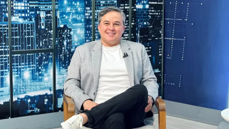 efraim filho defende tarcísio e aponta "saída é eleger um aliado" para bolsonaro