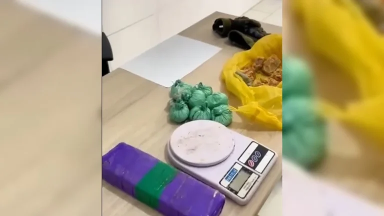 sacola com 1,4kg de drogas é encontrada enterrada em antigo lixão de cajazeiras