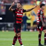 seleção da libertadores 2025: flamengo domina com 7 jogadores; palmeiras tem 2