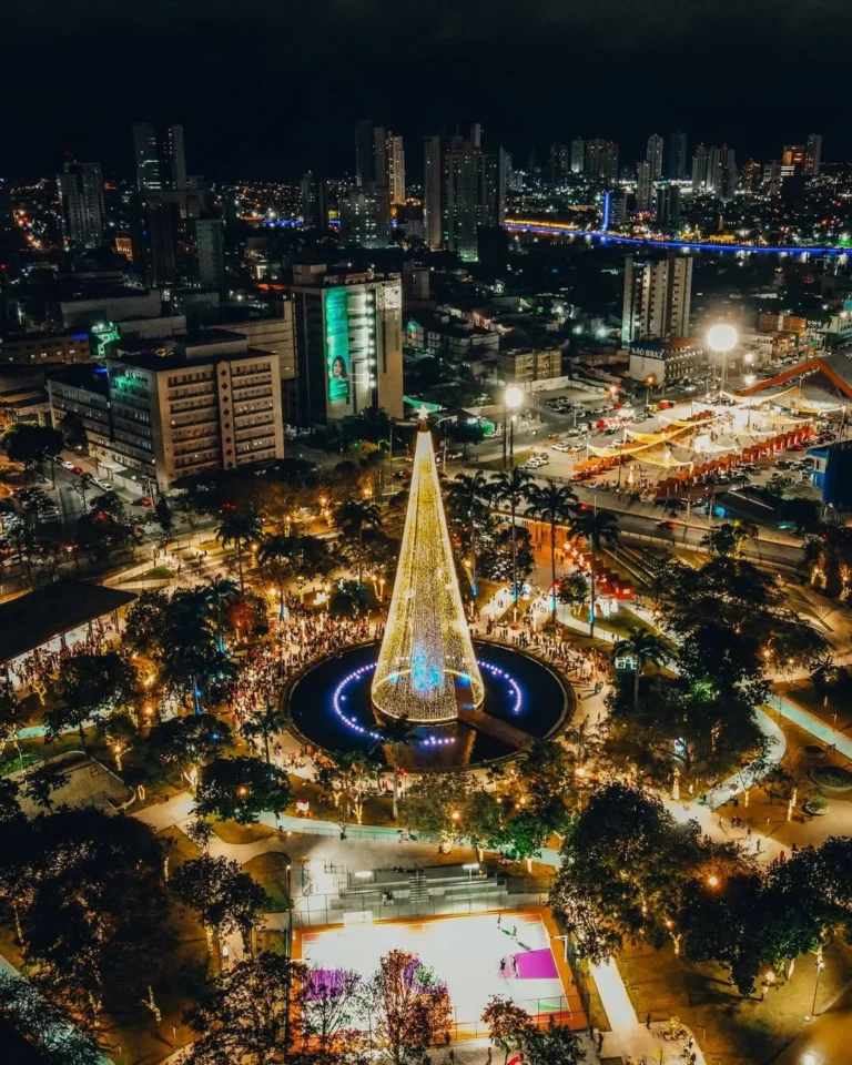 campina grande: natal iluminado 2025 começa com 180 artistas e magia no parque evaldo cruz