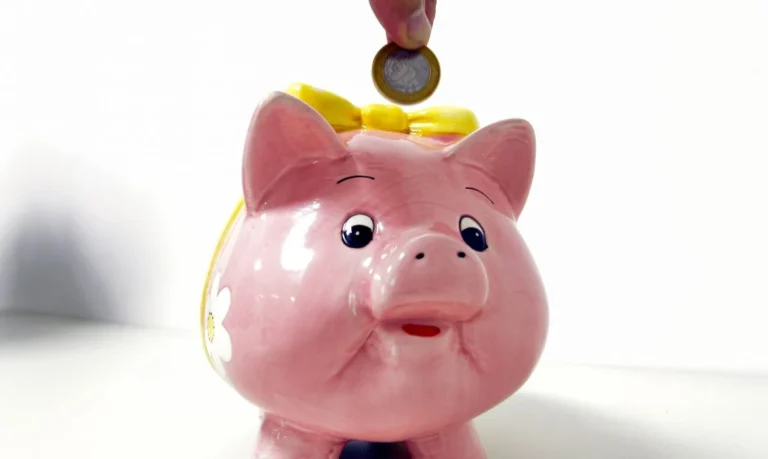 poupança em novembro: saques superam depósitos em r$ 2,85 bilhões, alerta do bc