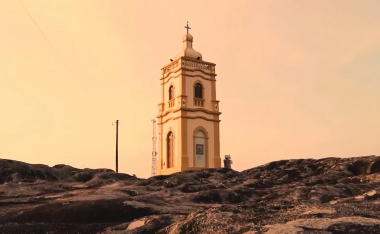 menor capela católica do mundo: tesouro turístico no agreste da paraíba