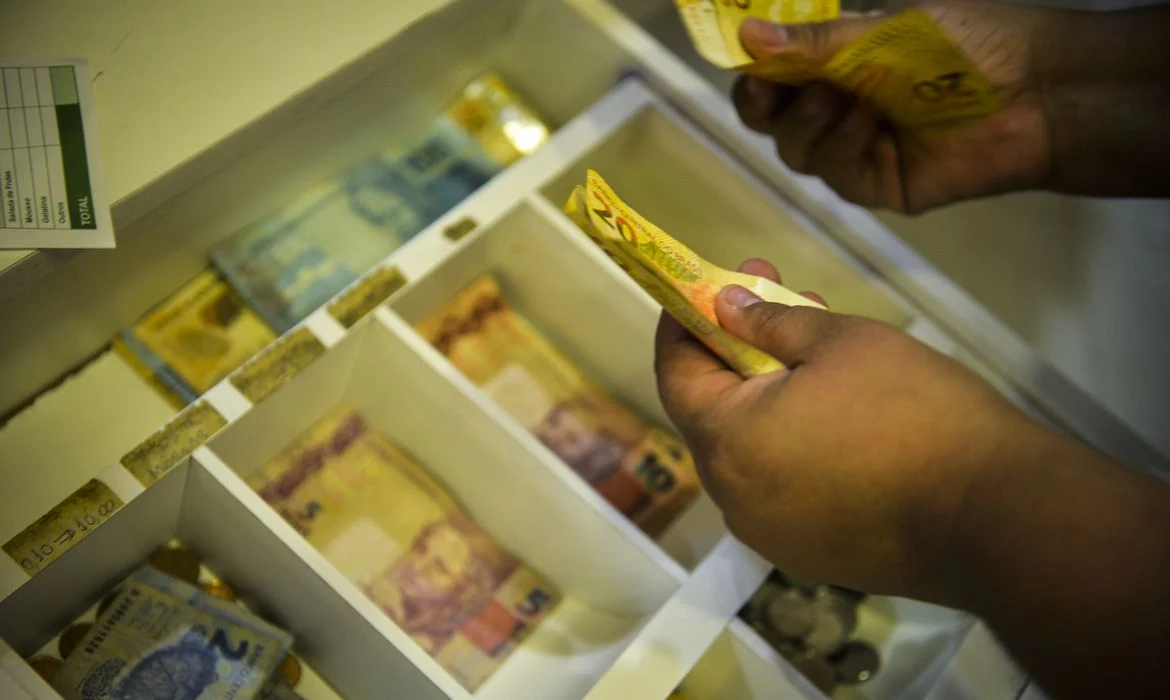 13º salário: segunda parcela cai na conta até 19 de dezembro para 95 milhões de brasileiros