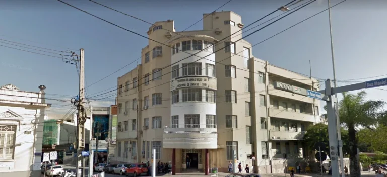 🔥 prédio histórico da prefeitura de campina grande é atingido por incêndio; defesa civil investiga danos