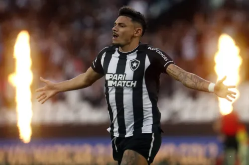 tiquinho soares em 2026: retorno ao botafogo após passagem pelo santos se torna possibilidade real; veja detalhes