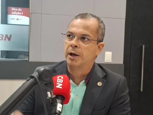 jutay meneses critica "excessos" em atos da esquerda e direita contra arthur lira, defende democracia