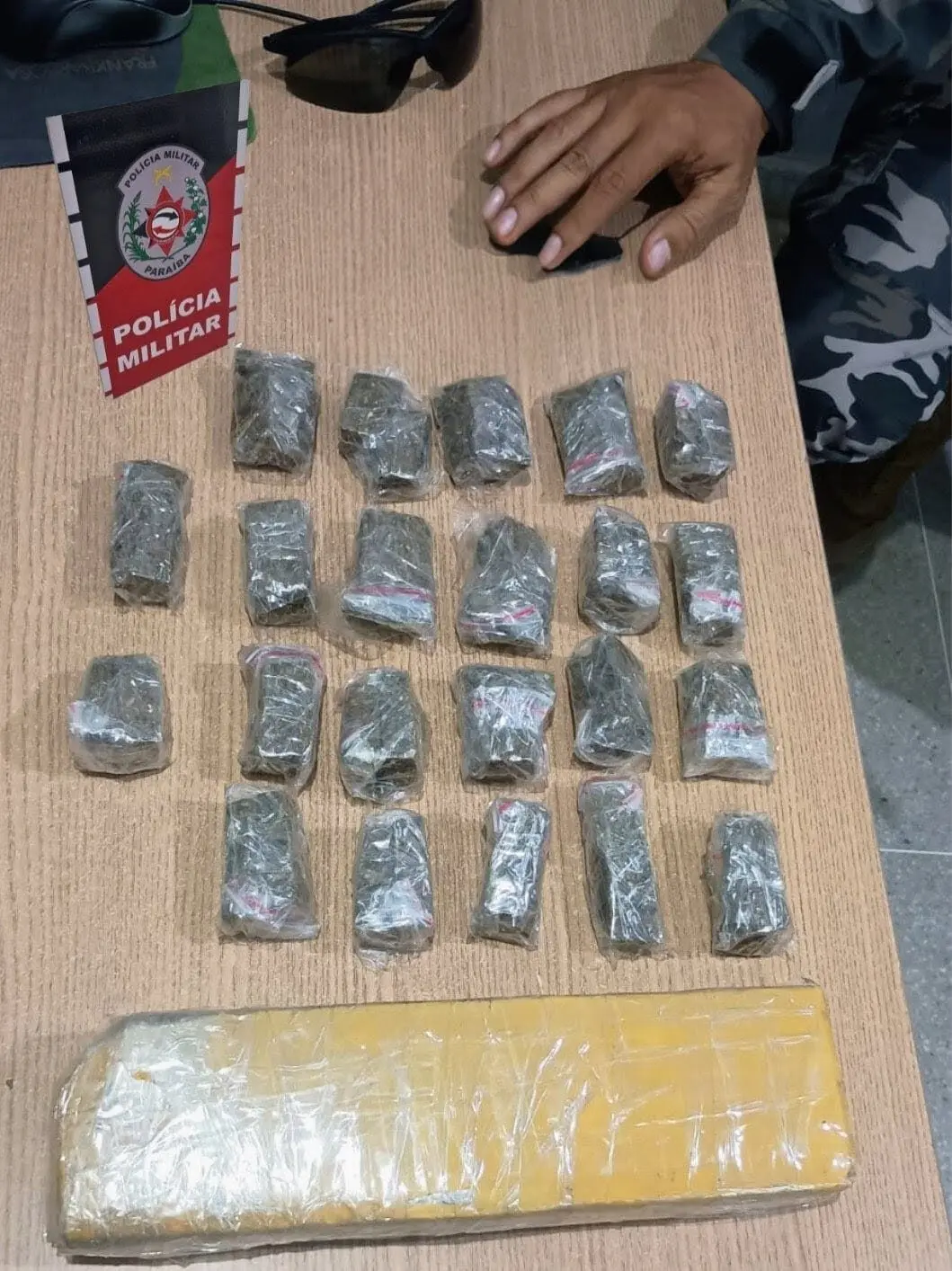 pm apreende 1kg de maconha no serrotão, em campina grande após denúncia de ameaças