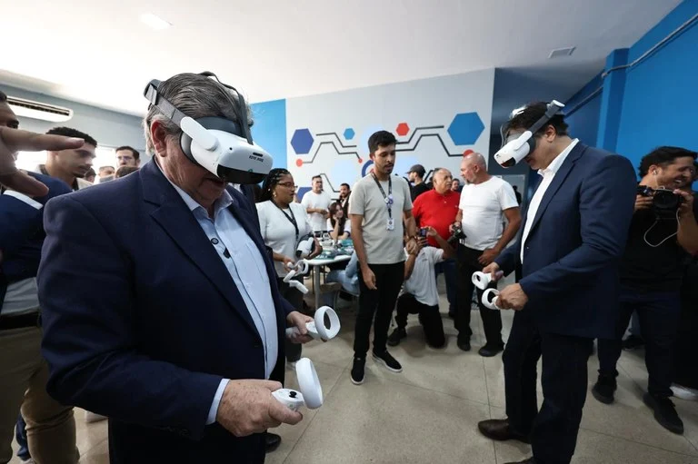 joão azevêdo e camilo santana inauguram tecnologia em escolas da paraíba