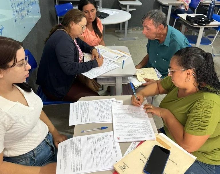 cajazeiras: 160 famílias ganham escritura de casas com 40 anos