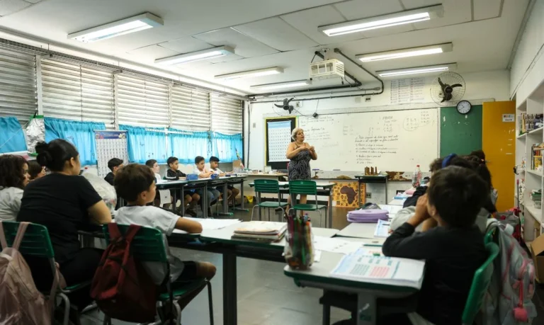 reforma do ir: 73,5% dos professores da educação básica terão alívio financeiro em 2026