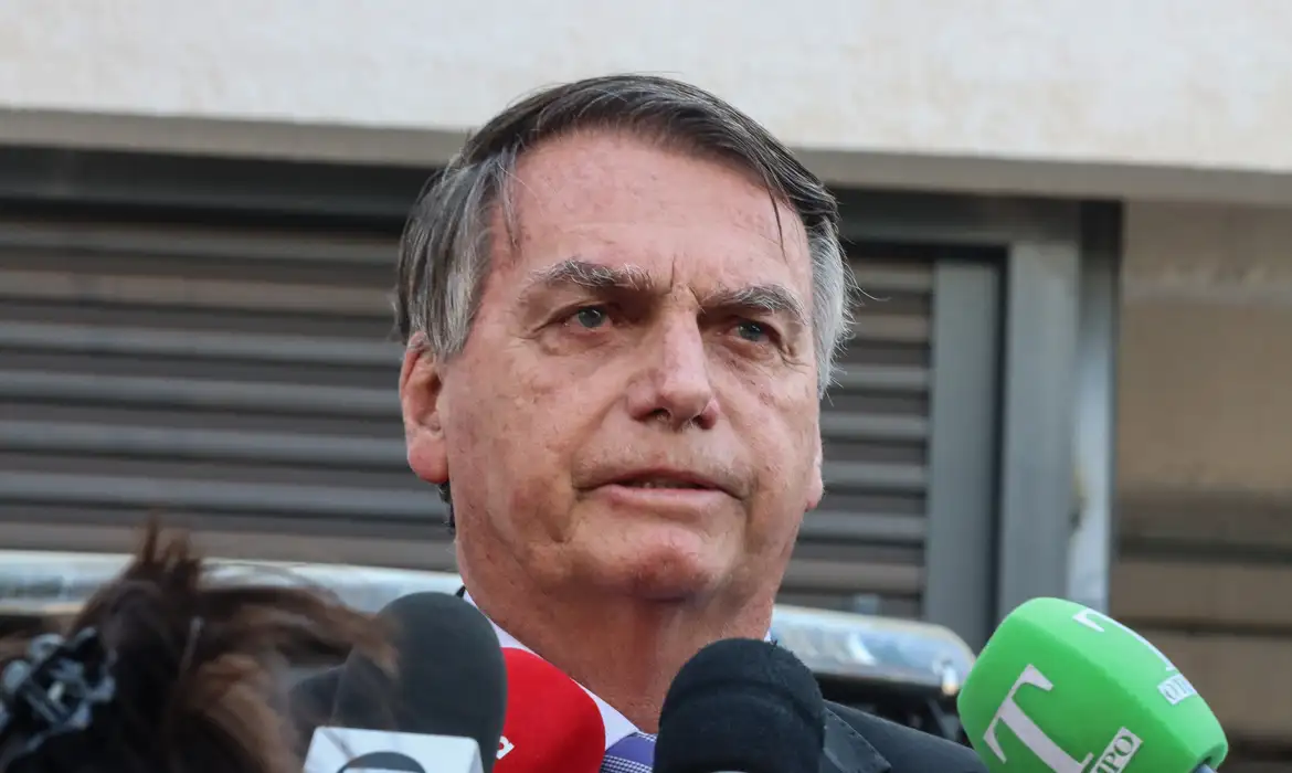 alexandre de moraes autoriza bolsonaro a receber cartas e visitas fixas de michelle