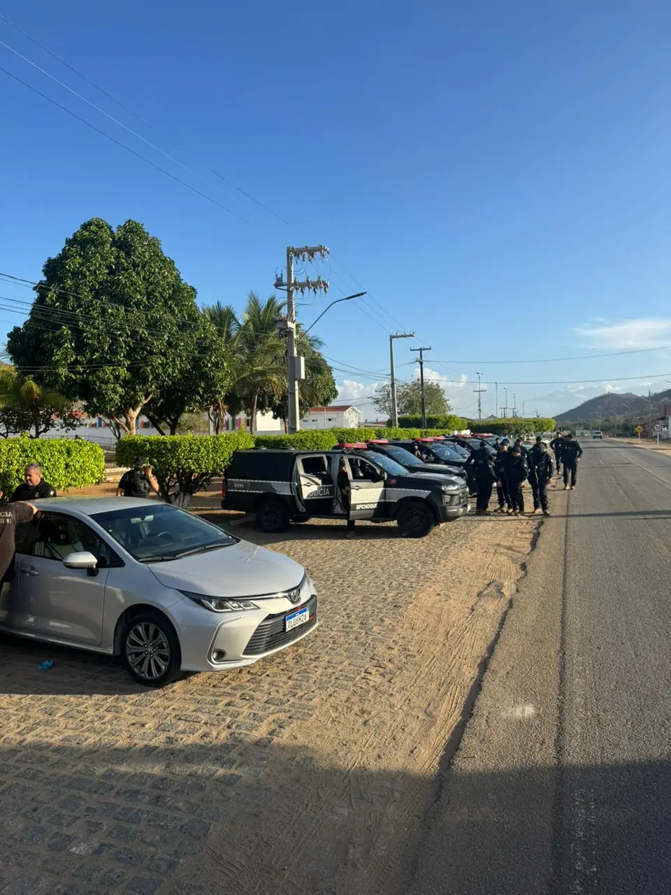 pf desarticula quadrilha que usava aviões e carros para tráfico de drogas em 6 estados