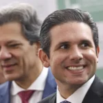 caneta de hugo motta pesa: eduardo bolsonaro e ramagem perdem mandatos; entenda o caso