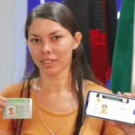 mulher da paraíba é 1ª brasileira a tirar cnh digital com novas regras; custo era alto