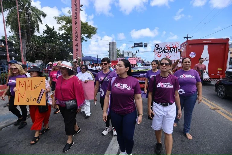 caminhada une joão pessoa contra violência a mulheres