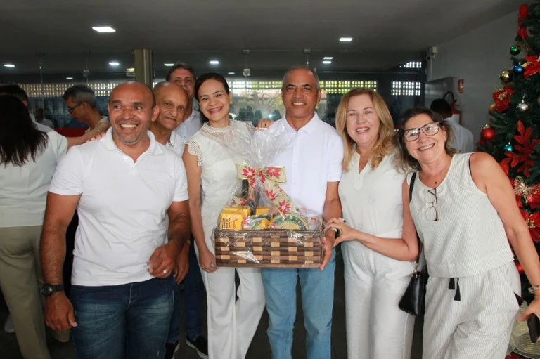 sesds premia criatividade em concurso de portas natalinas