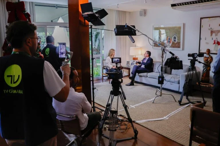 bayeux: vereadora jays de nita assume presidência da câmara após morte de adriano martins