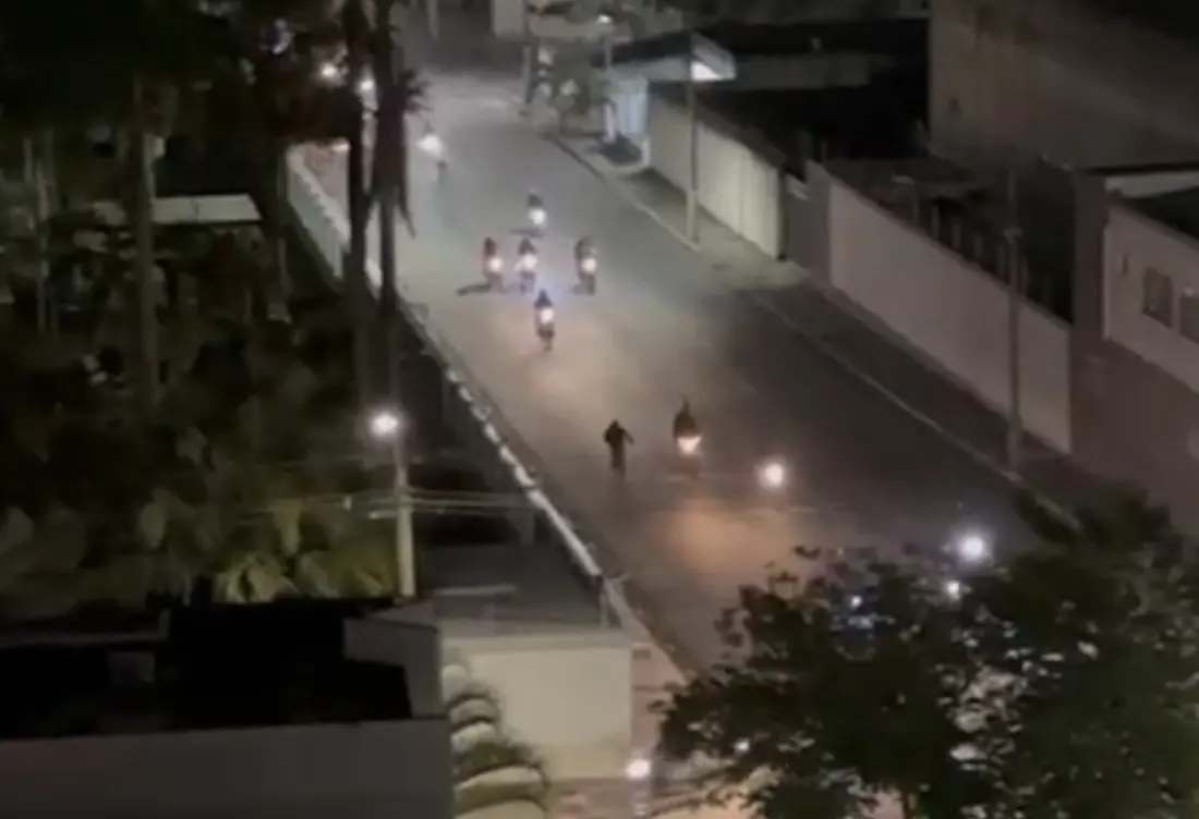 motoqueiros desafiam a lei em 'rolezinho' barulhento na madrugada de natal em cg