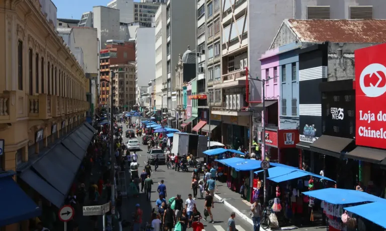 novo salário mínimo: r$ 1.621 injetarão r$ 81,7 bi, estima dieese