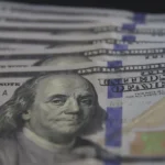 dólar despenca para r$ 5,40! bolsa de valores atinge alta expressiva após evento na venezuela
