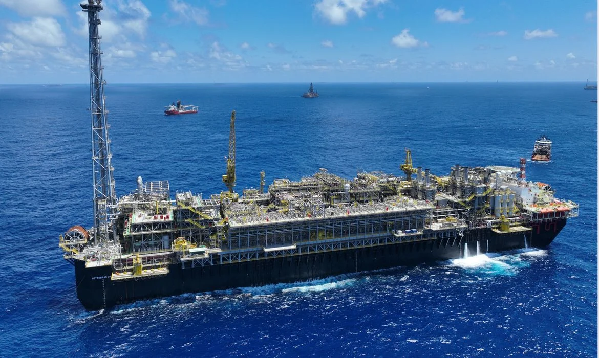 balança comercial: superávit recorde em dezembro, mas ano fecha com queda de 7,9%