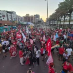 ato pela democracia em joão pessoa relembra ataques de 8 de janeiro com manifestação no busto de tamandaré
