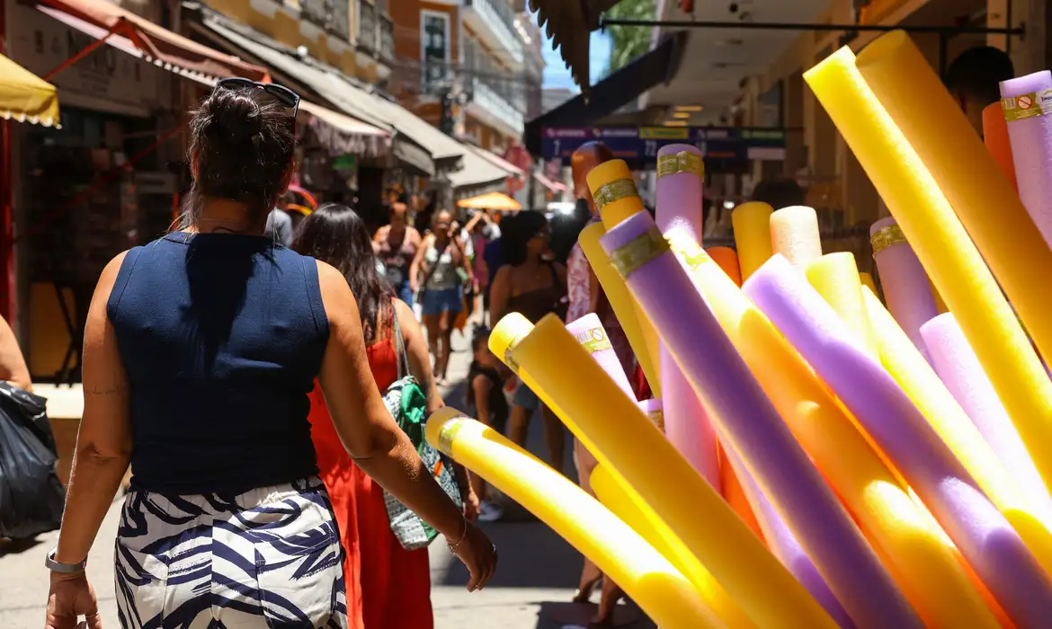 feriados 2024: comércio do rio pode perder r$ 2 bilhões com paralisações