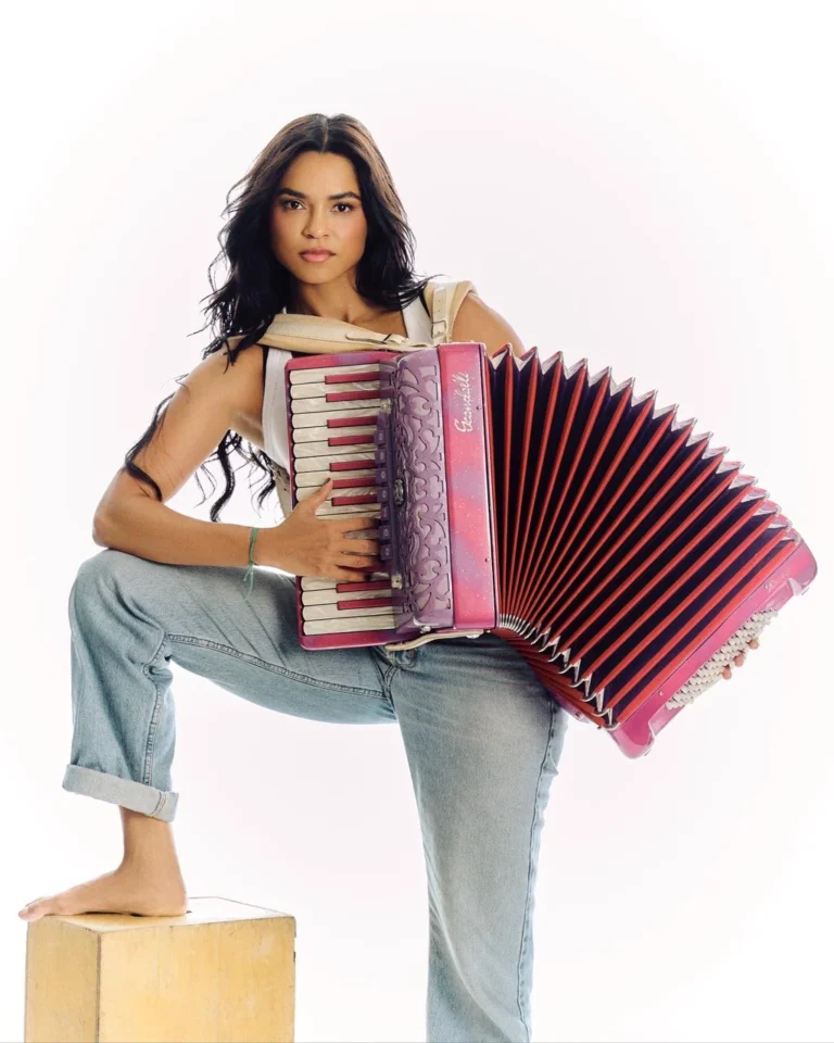 lucy alves grava dvd inédito no festival forró verão de joão pessoa