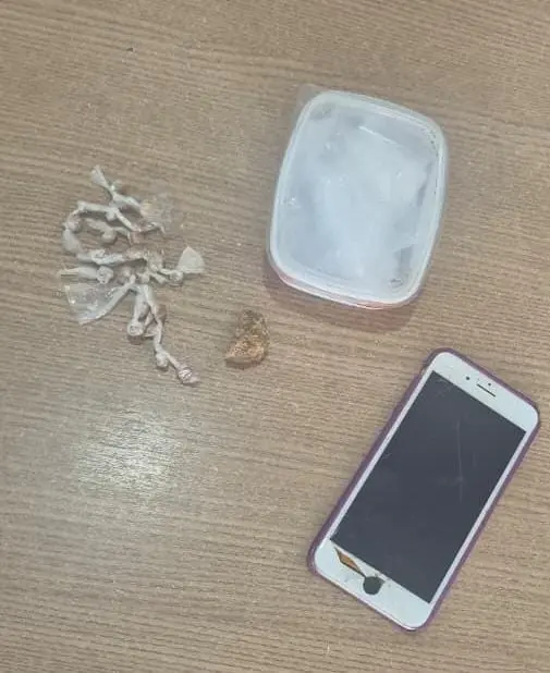 jovem de 18 anos preso com drogas e histórico de homicídio em flagrante nas malvinas