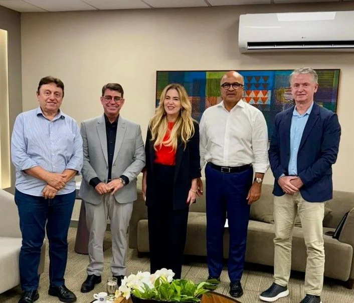 dinho dowsley une forças com mídiacom e gigantes da comunicação paraibanos em prol do setor