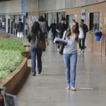governo libera r$ 977 milhões para educação e ciência, revertendo cortes