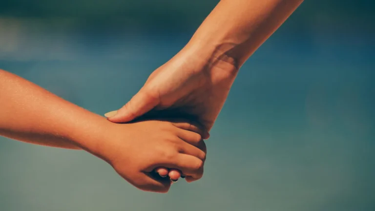 justiça condena empresa por transferência que fez mãe perder guarda dos filhos