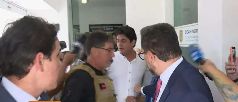 cantor joão lima pede perdão após se apresentar à polícia por agredir esposa