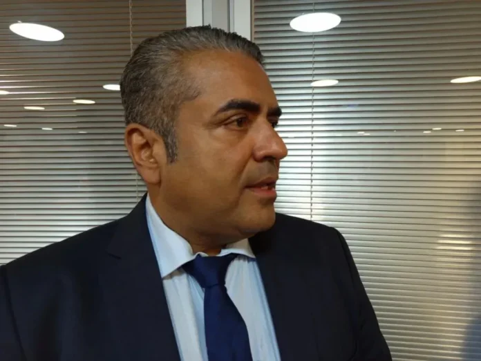 cicinho lima envergonhado com prisão do filho joão lima por violência doméstica, pede desculpas à nora