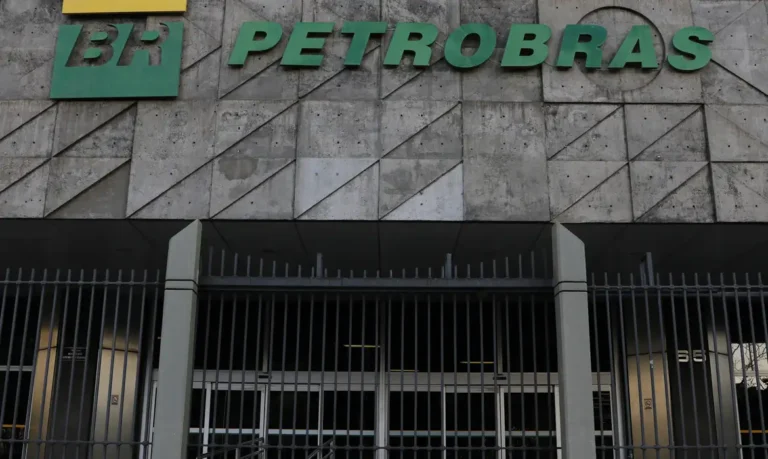 petrobras: gás natural para distribuidoras cai 7,8% em fevereiro; veja impacto