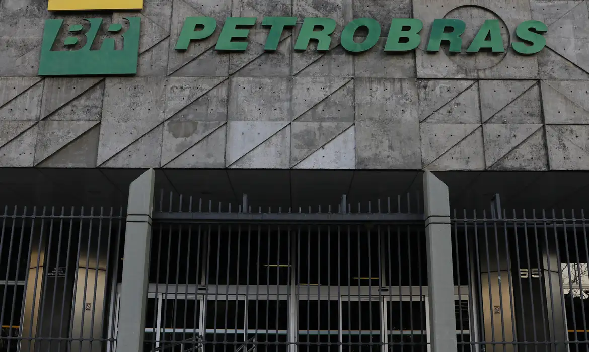 petrobras: gás natural para distribuidoras cai 7,8% em fevereiro; veja impacto