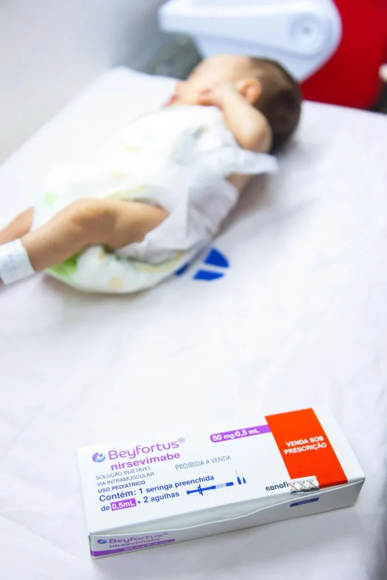 joão pessoa: bebês prematuros recebem vacina contra vsr em maternidades