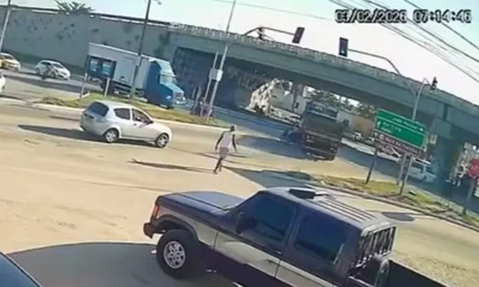 tragédia em mamanguape: mulher de 36 anos morre após ser atropelada por caminhão em cruzamento movimentado