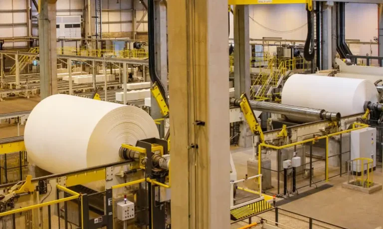 cni alerta: juros altos e pouca demanda freiam indústria em 2025