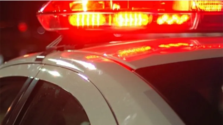 homem é encontrado morto a tiros em terreno no funcionários ii, joão pessoa; ferramentas e motores de ar condicionado levantam suspeita de furto