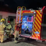 morador ateia fogo em casa interditada no rangel, joão pessoa: bombeiros controlam chamas após vizinhos tentarem apagar incêndio