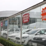 indústria automotiva em janeiro: produção e vendas caem, eletrificados em alta recorde
